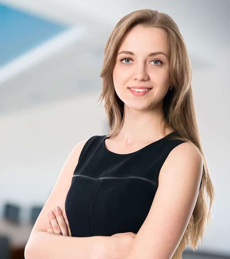 Mujer de negocios tranquila.