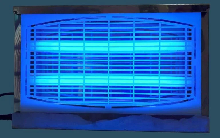 Capturador de Insectos Voladores con luz UV vista frontal Encendido con Cuerpo de Acero 304 Resistente a la Corrosión - Flash Killer Perú Lima